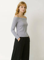 Maglia Top Aderente a Spalle Scoperte Grigio Manica Lunga a Costine