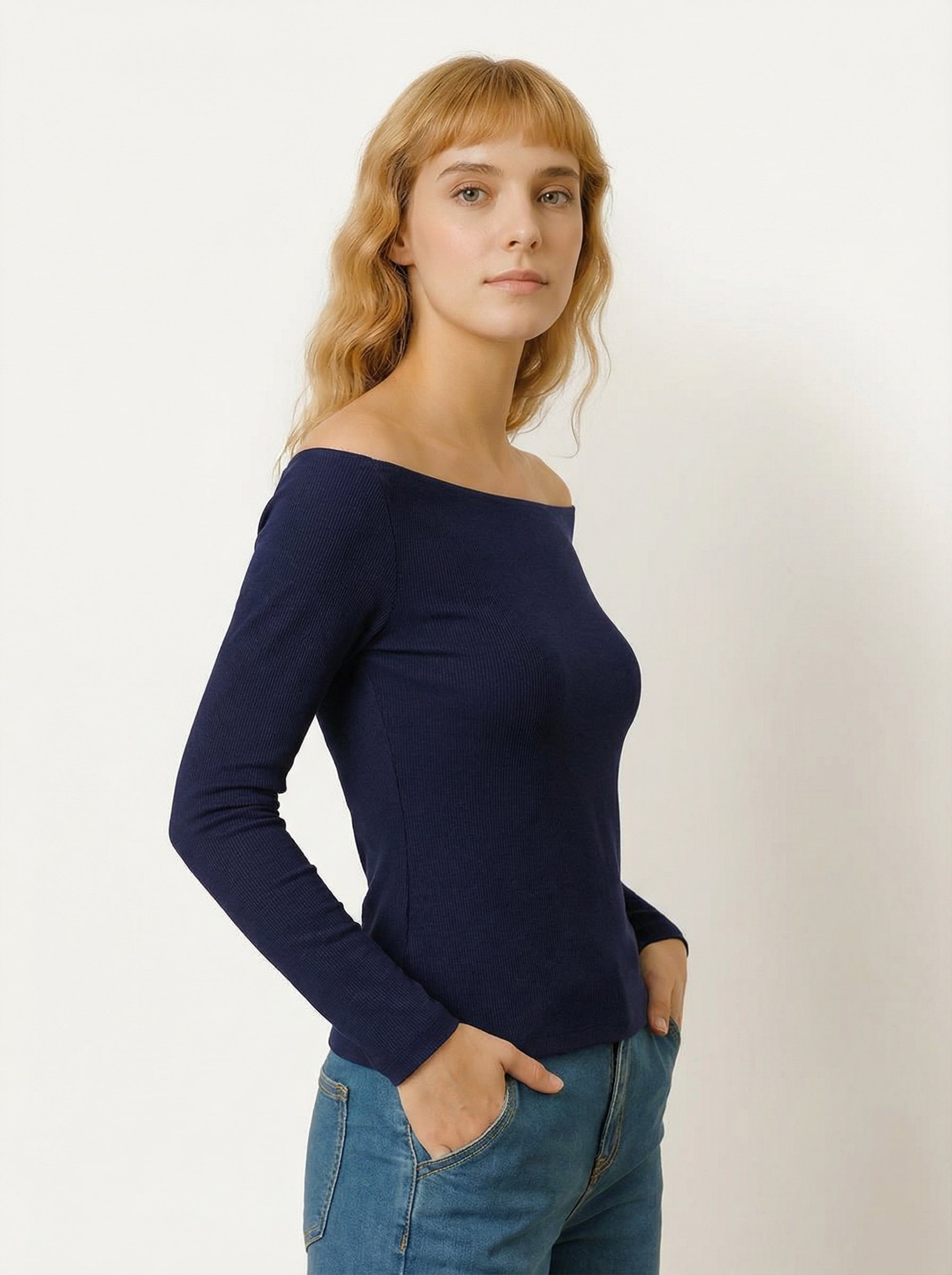 Maglia Donna a Costine con Scollo Off-Shoulder e Maniche Lunghe
