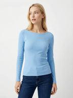 Maglia Slim Fit a Costine Azzurro Cielo, Maniche Lunghe e Scollo a Barca