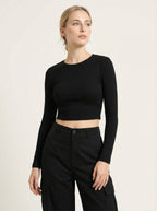 Maglia Crop Top Nera a Costine Maniche Lunghe Girocollo Cotone Elasticizzato