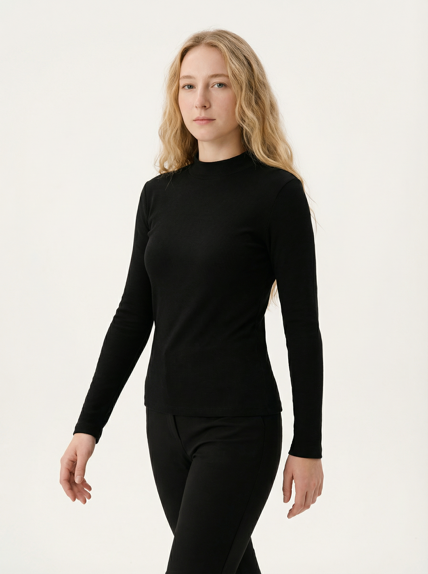 Maglia Top Slim Fit a Maniche Lunghe Nero con Collo Medio a Costine