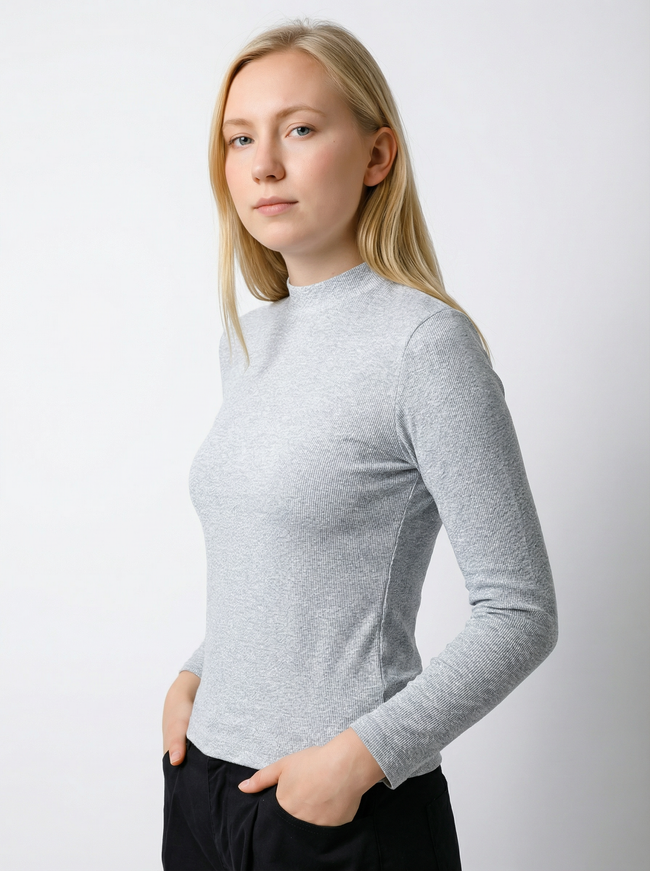 Maglia a Maniche Lunghe Grigia a Costine con Collo Alto Hover Image