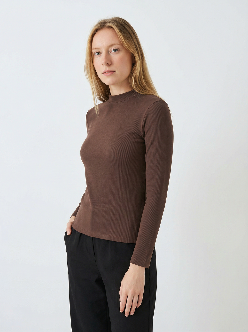 Maglia Donna a Collo Alto Marrone in Cotone Elasticizzato