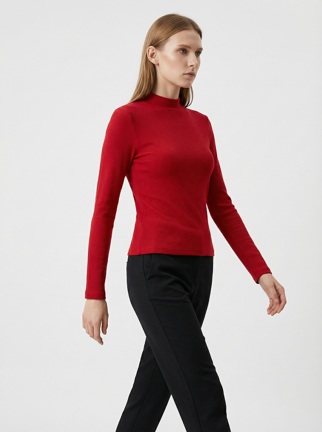 Maglia Donna a Collo Alto in Cotone e Viscosa Rosso Hover Image