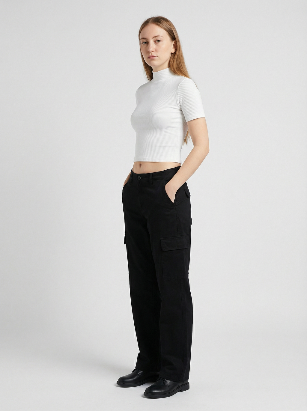 Maglia Crop Top Bianco A Costine Collo Alto e Maniche Lunghe Donna
