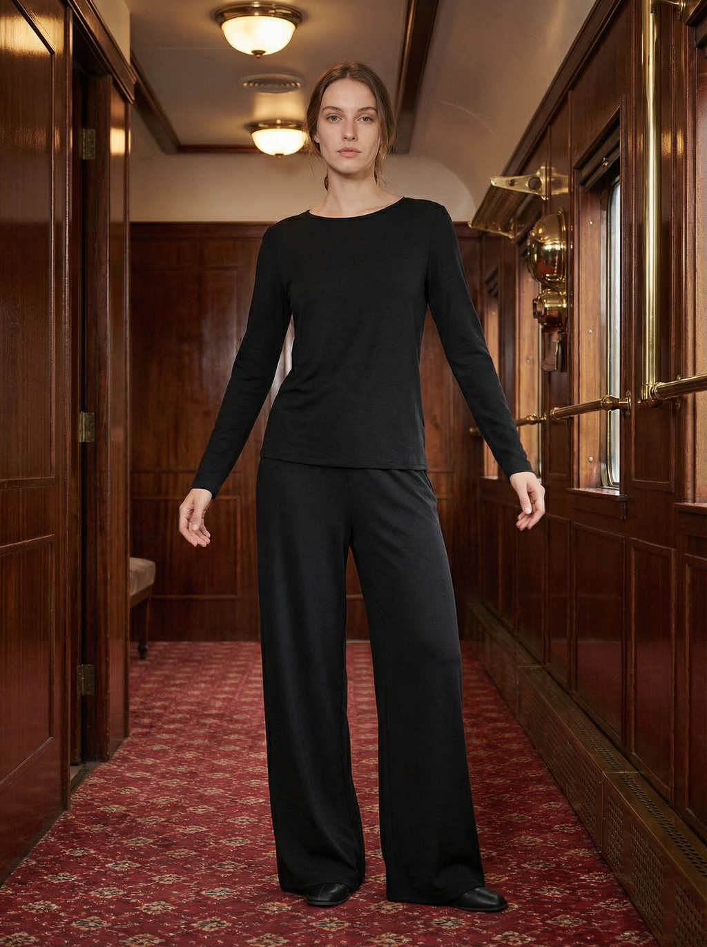 Brassière Sportiva Nera a Costine, Spalline Multiple Incrociate