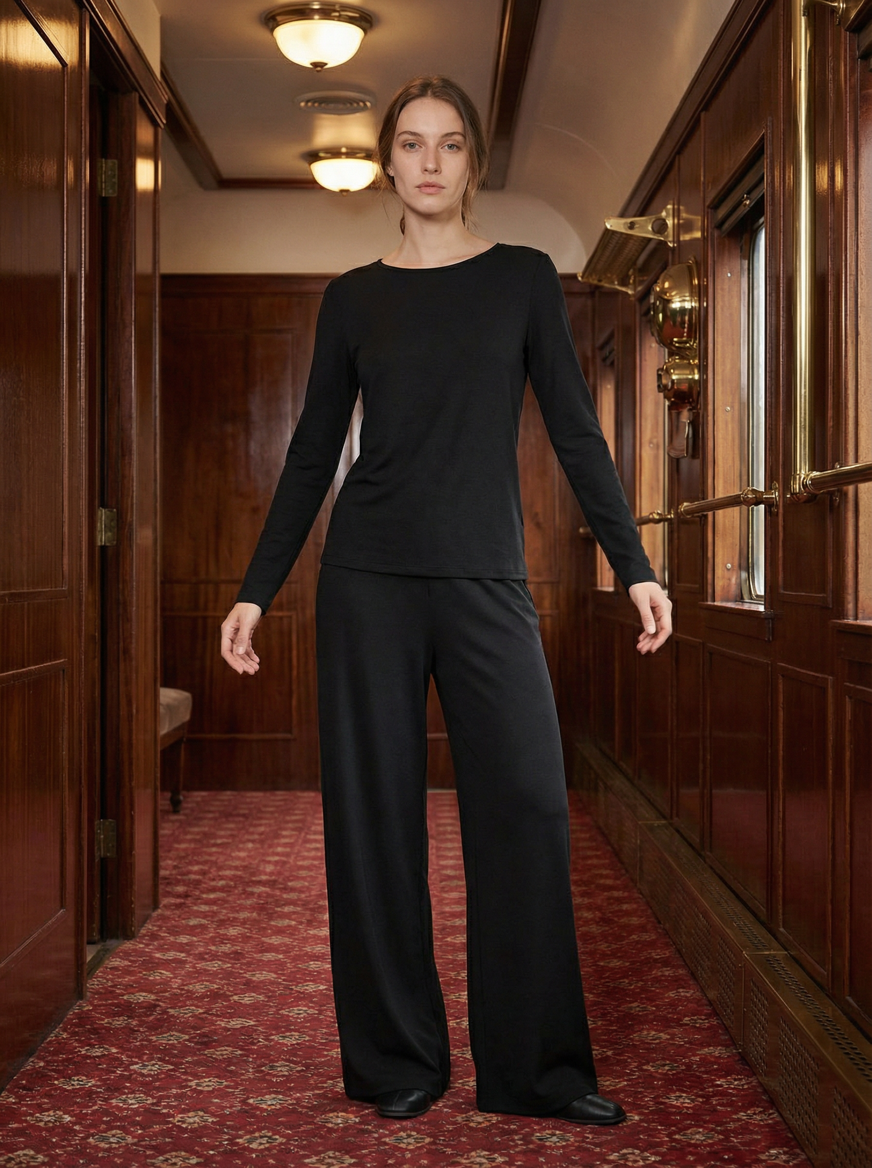 Brassière Sportiva Nera a Costine, Spalline Multiple Incrociate