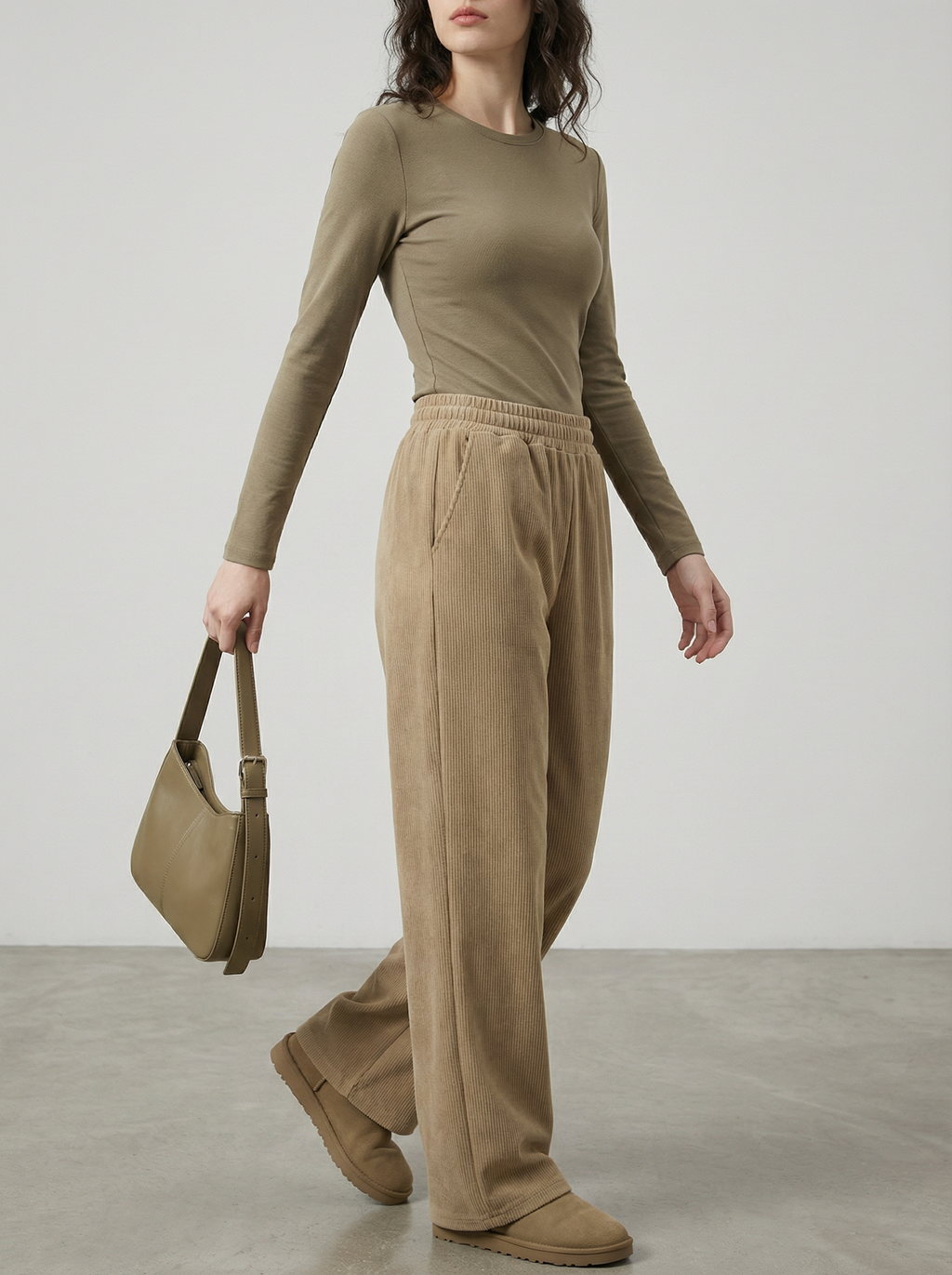 Pantaloni Donna Larghi in Velluto a Coste Morbido con Coulisse