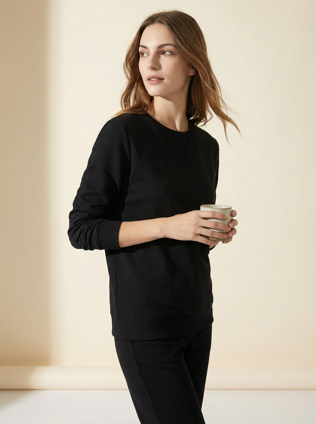 Brassière Sportiva Nera a Costine, Spalline Multiple Incrociate