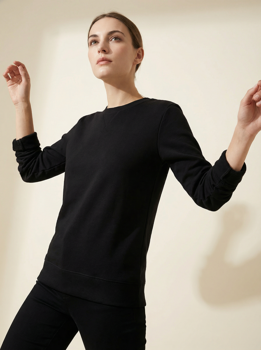 Brassière Sportiva Nera a Costine, Spalline Multiple Incrociate