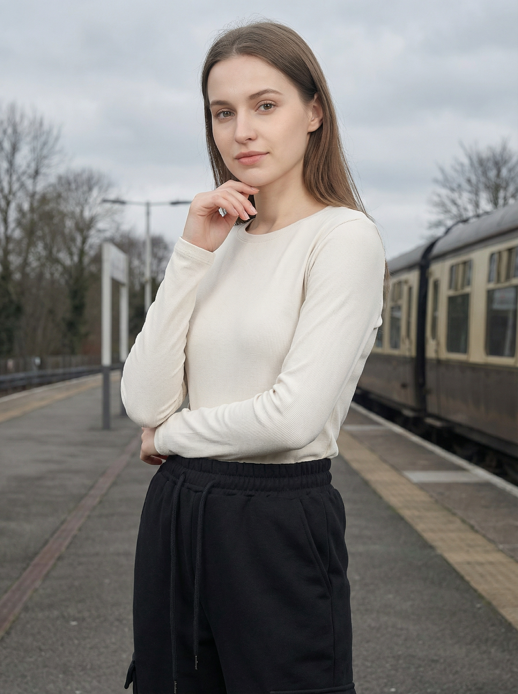 Brassière Sportiva Nera a Costine, Spalline Multiple Incrociate