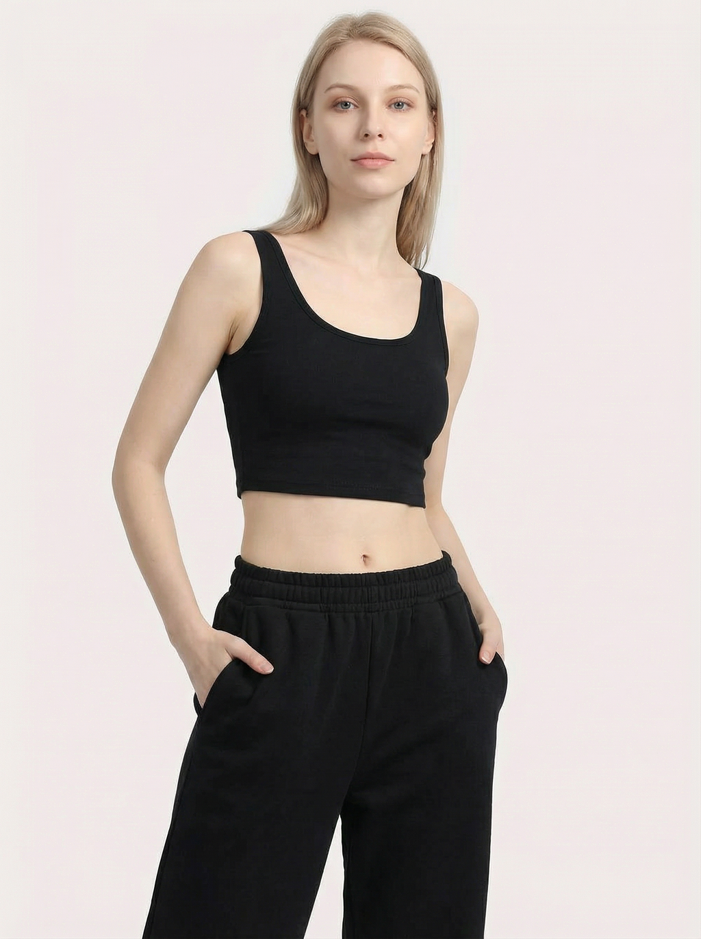 Brassière Sportiva Nera a Costine, Spalline Multiple Incrociate