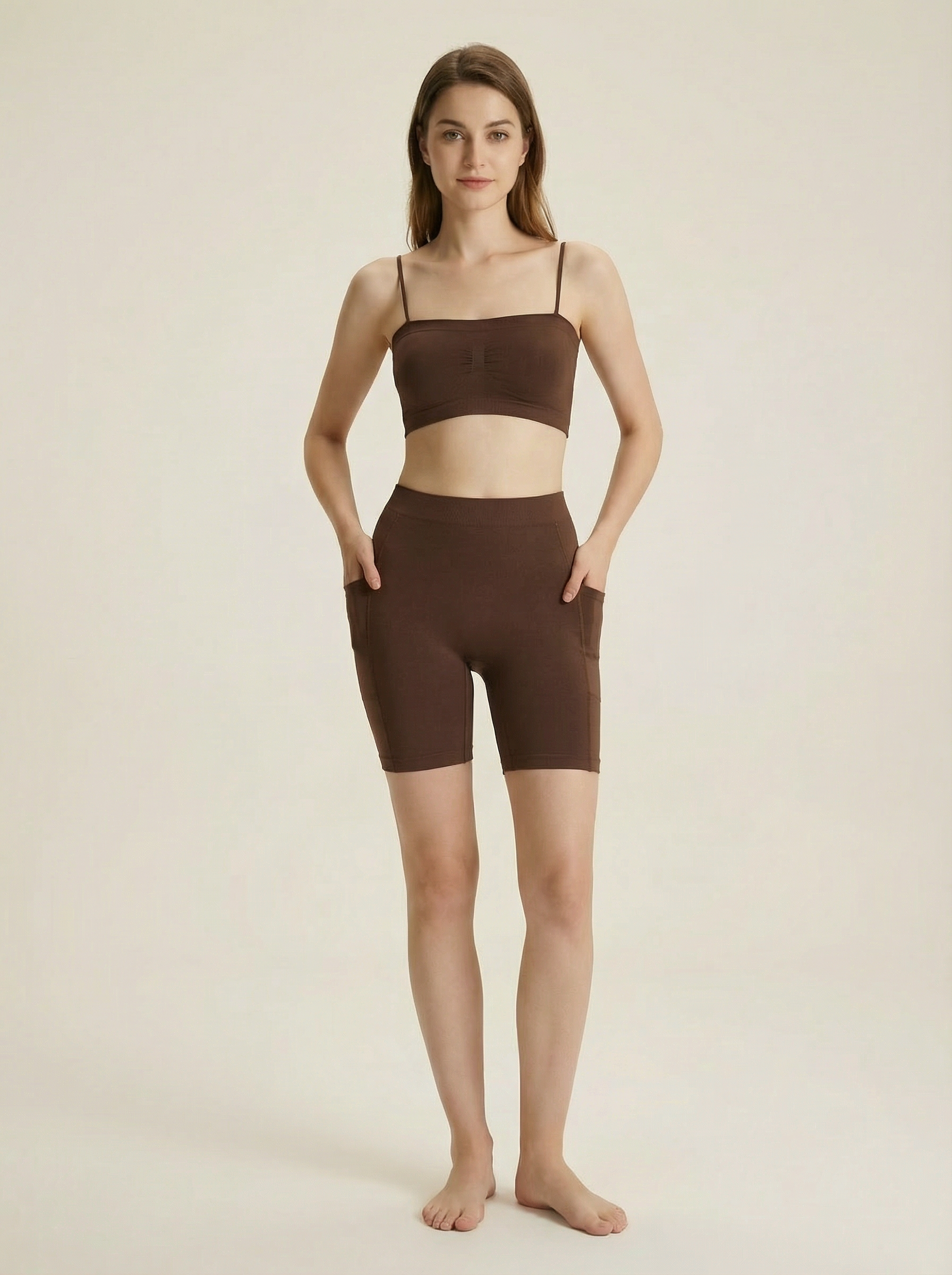 Brassière Sportiva Nera a Costine, Spalline Multiple Incrociate