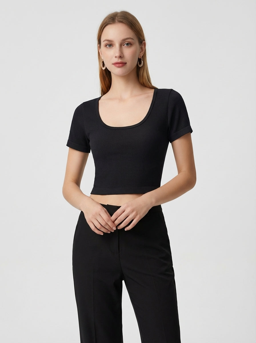 Top Corto a Costine Maniche Corte Scollo Rotondo