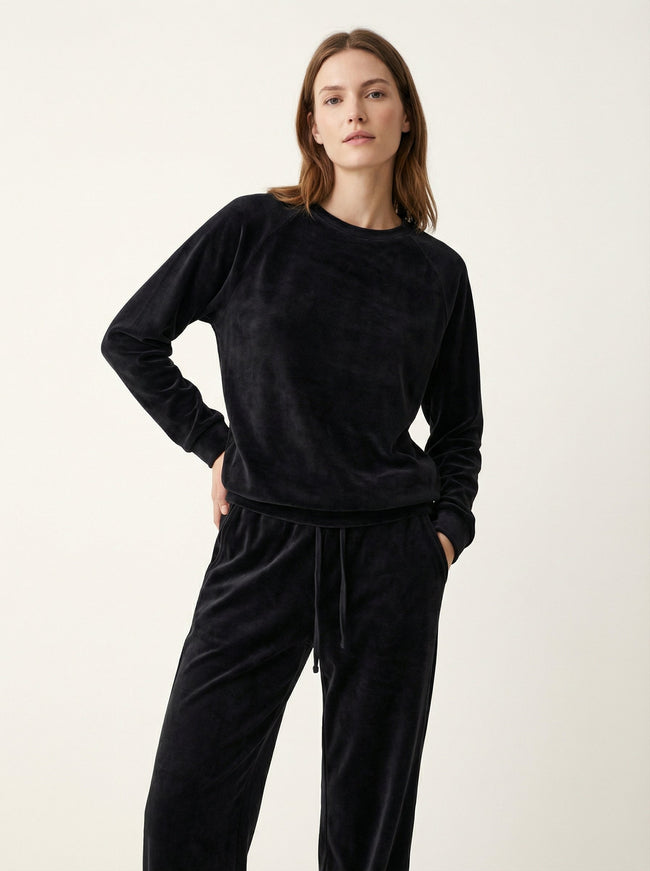 Completo Lounge In Velluto Morbido Donna per Relax e Tempo Libero Hover Image