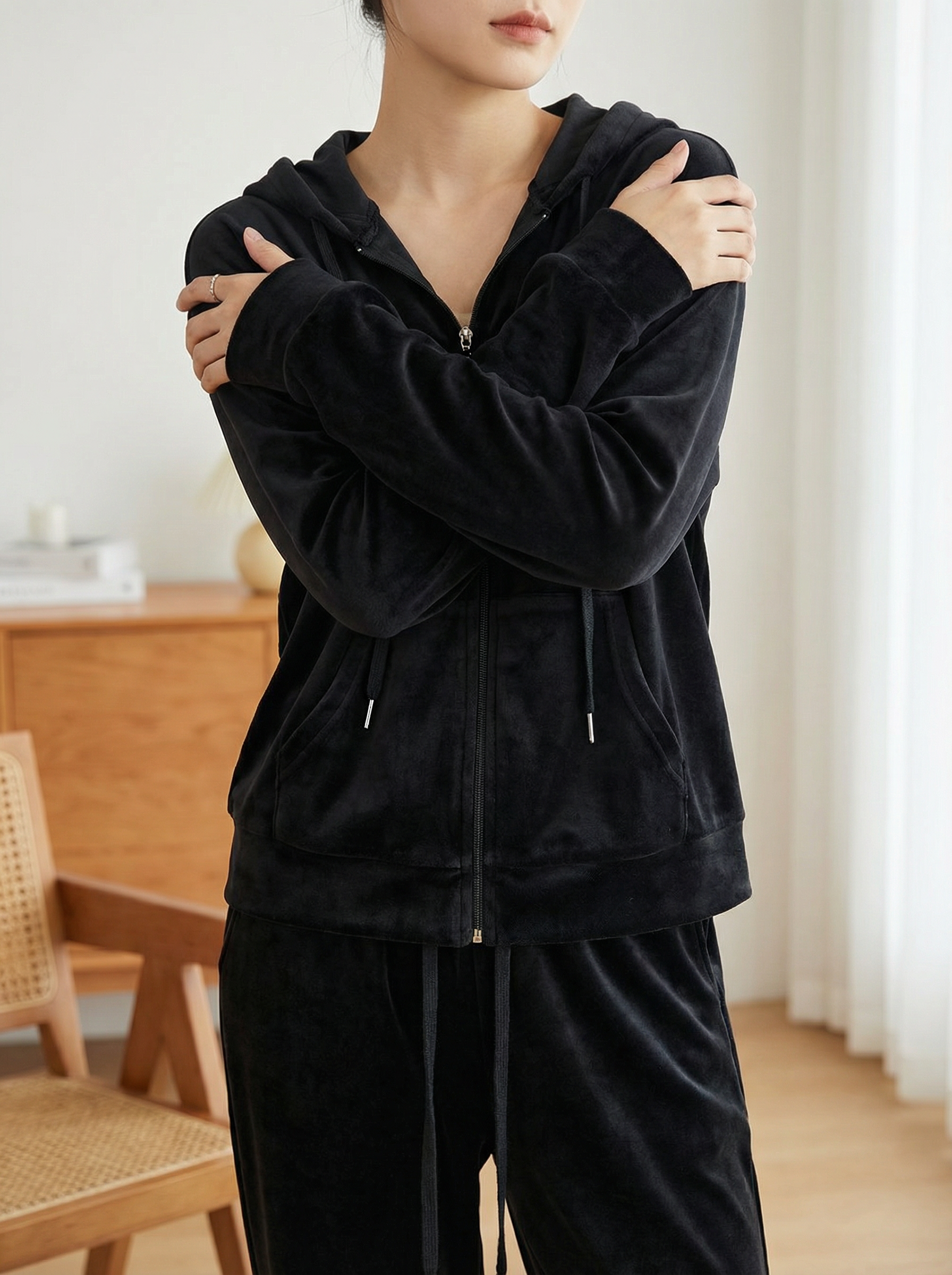 Tuta Sportiva Completa in Velluto Felpato con Cappuccio Donna