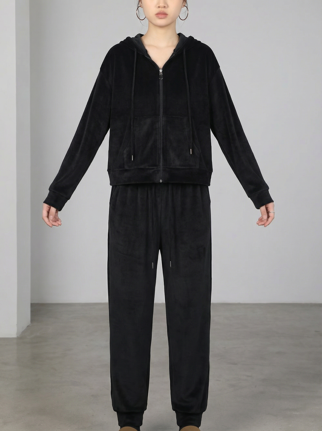 Tuta Sportiva Completa in Velluto Felpato con Cappuccio Donna