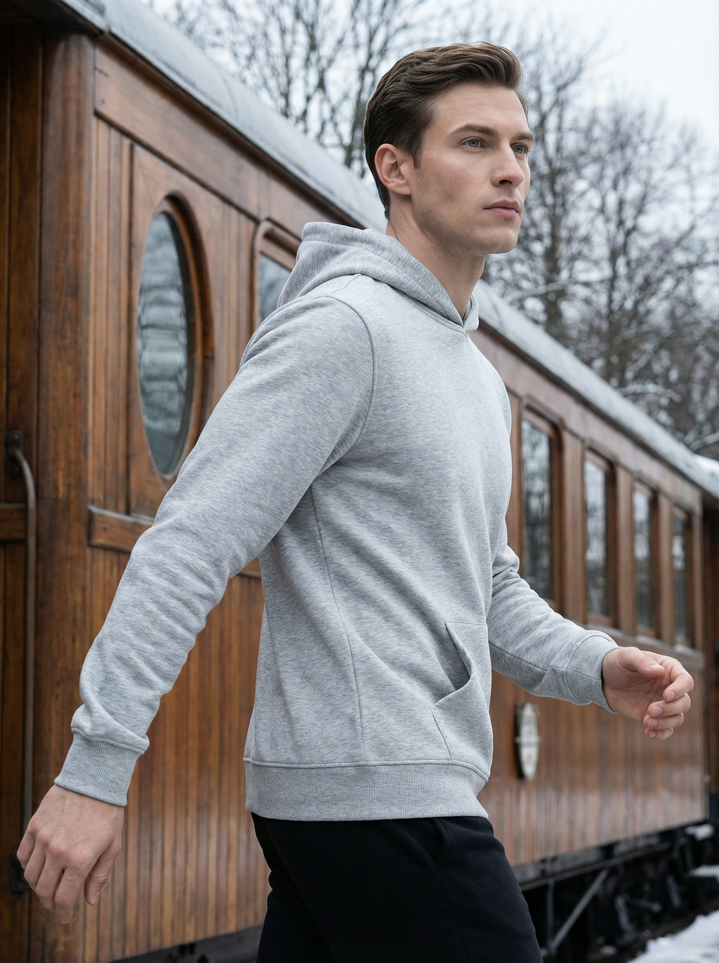 Felpa Nera Uomo con Cappuccio in Pile Morbido e Caldo