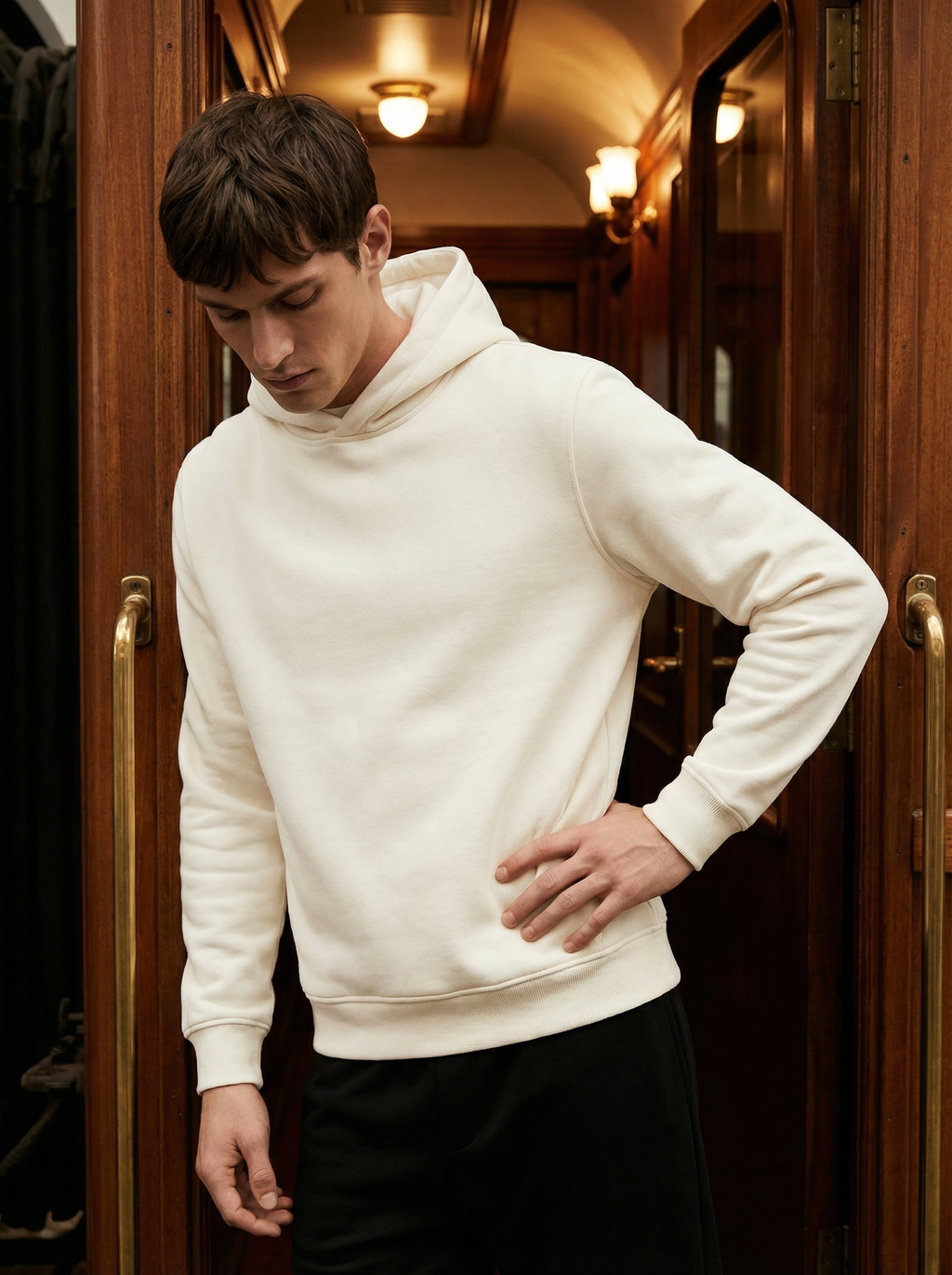 Felpa Nera Uomo con Cappuccio in Pile Morbido e Caldo