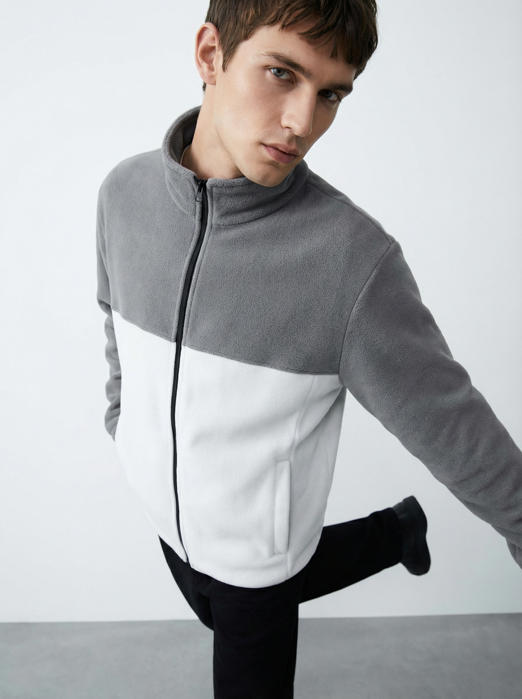 Giacca Uomo in Pile Bicolore con Collo Alto e Cerniera